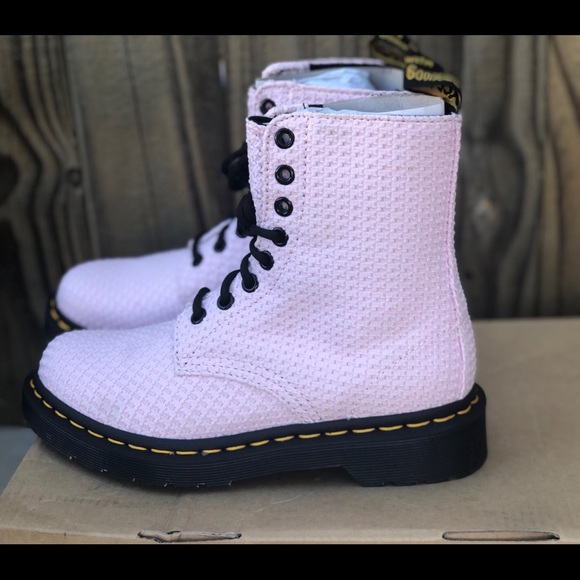 NIB Dr. Martens PageWaffle CottonPink Boots SZ 5 - Picture 3 of 7